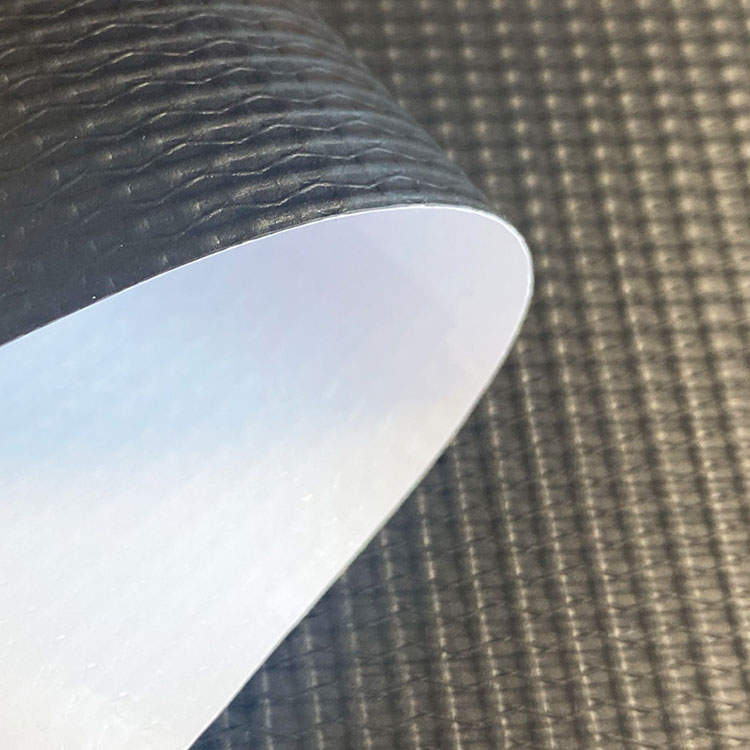 Kuidas saavad lõimekudumisest tööstuslikud kangad praktilisteks kangasteks, mis parandavad elukvaliteeti erinevates stsenaariumides?